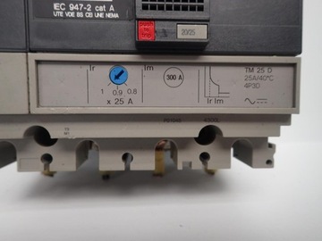 Wyłącznik silnikowy 160A Merlin Gerin NS160N, 25A