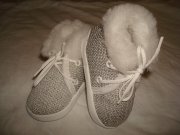 УТЕПЛЕННАЯ ОБУВЬ ОБУВЬ КРОССОВКИ крещение 11 год