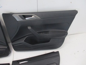 Обивка задней двери VW POLO 2G0