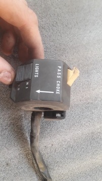 SUZUKI GS 500 ПЕРЕКЛЮЧАТЕЛИ НА РУЛЕ ЛЕВЫЙ ПЕРЕКЛЮЧАТЕЛЬ gsxf 600 750 Katana 400