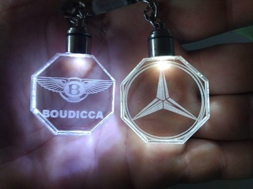 Brelok podświetlany LED