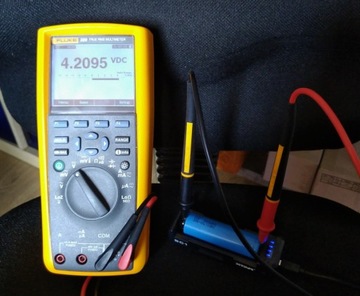 Ładowarka XTAR SC1 18650/21700 Li-ION USB prąd 2A