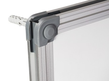 Белая магнитная доска для сухого стирания 120х90 см.