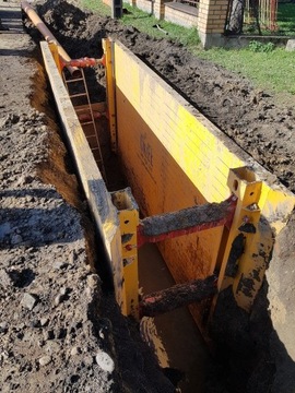 ОПАЛУБКА ДЛЯ РАСХОДОВ ДЛИНОЙ 4,5М, ДВОЙНАЯ РЕЖУЩАЯ КРОМКА