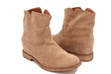 БЕЖЕВЫЕ ЗАМШЕВЫЕ КОВБОЙСКИЕ БОТИНКИ НА ТЕЛЕЖКЕ Размер 39