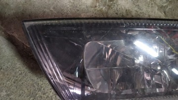 MITSUBISHI CARISMA 2000 03 ФАРА ТЕМНАЯ ЛАМПА