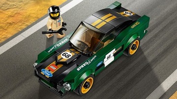 LEGO Ford Mustang Fastback Muscle Car na prezent