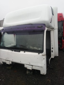 KABINA Z KURNIKIEM MAN L2000 LE