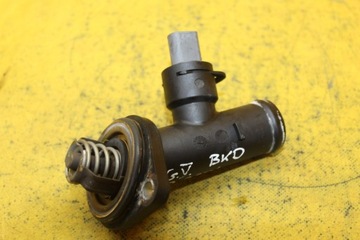OBUDOWA TERMOSTATU VW GOLF V 2.0 TDI 03G121121D