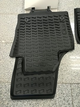 Oryginalne dywaniki gumowe AUDI Q3 2011-