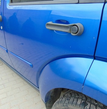 DODGE NITRO ЗАДНЯЯ ЛЕВАЯ ДВЕРЬ ПОЛНОЕ СНЯТИЕ