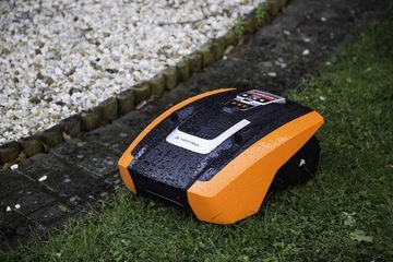 Yard Force AMIRO400 РОБОТ-КОСИЛКА 400 кв.м.