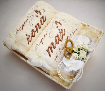 Подарок на 25 и 50 годовщину свадьбы: полотенца с вышивкой.