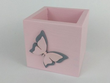 Контейнер и органайзер для кистей для макияжа.