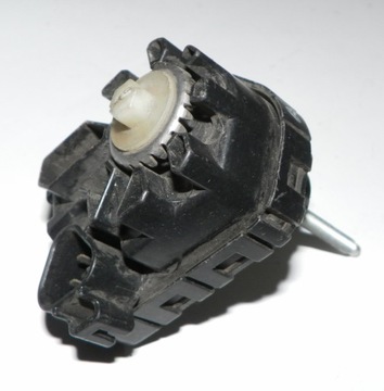 Toyota Avensis 2 T25 Lift Silniczek Regulacji Lampy Xenon Ksenon OEM
