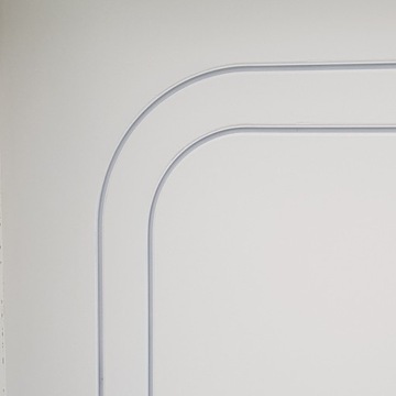 Алюминиевый потолочный рельс скрытого монтажа, изготовленный по индивидуальному заказу.