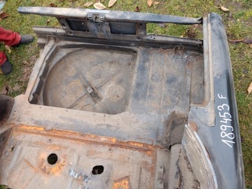 Mercedes W107 r107 выемка для заднего ремня безопасности