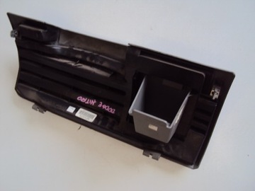 KRYT POD VOLANT DODGE NITRO 2.8 CRD 2007-