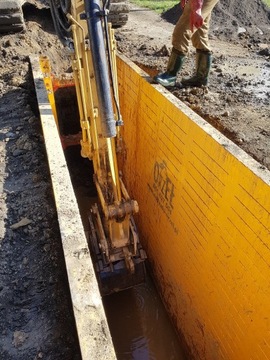 ОПАЛУБКА ДЛЯ РАСХОДОВ ДЛИНОЙ 4,5М, ДВОЙНАЯ РЕЖУЩАЯ КРОМКА