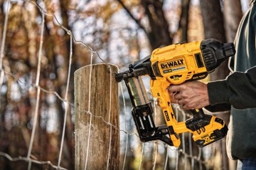 Гвоздезабиватель DeWalt DCFS950N 18 В для скоб 9Ga BODY