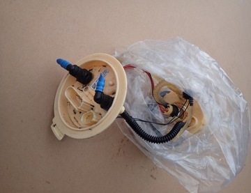 DW TOUAREG 3 POMPA PALIWA 4M4919088B