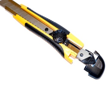 НОЖ ДЛЯ ОБОЕЙ МЕТАЛЛИЧЕСКАЯ НАПРАВЛЯЮЩАЯ 18ММ