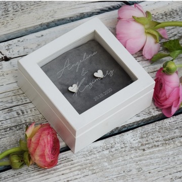 БЕЛАЯ СВАДЕБНАЯ КОРОБКА с гравировкой WEDDING Secret