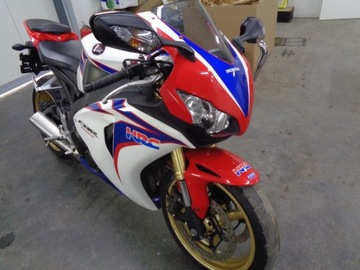 HONDA CBR 1000 SC59 термостат