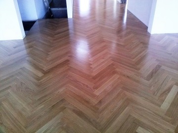 ДУБОВЫЙ ПАРКЕТ, МАССИВ ЕЛОЧКА, КЛАСС 1, ширина доски 10 см.