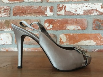 РАСПРОДАЖА серебряные туфли NINE WEST