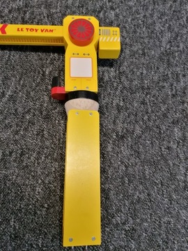 PA2318 ДЕРЕВЯННЫЙ КРАН LE TOY VAN THE BIG CRANE