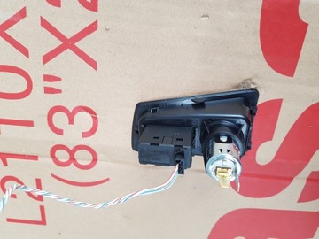 BMW E87 HNÍZDO AUX 12V