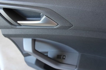 ОБИВКА ДВЕРИ ЗАДНЯЯ ПРАВАЯ VW T CROSS