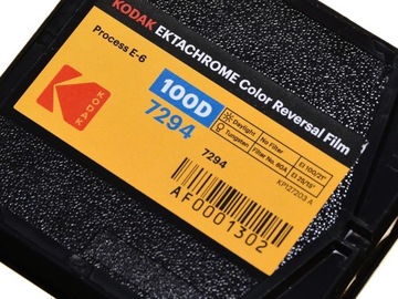 Цветная пленка Kodak Ektachrome 100D для фотоаппарата Super 8.