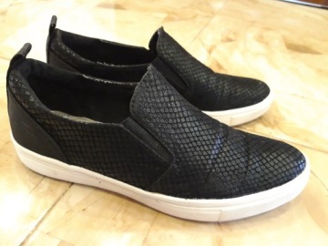 TAMARIS КОЖА РАЗМЕР 38-24,5 СМ