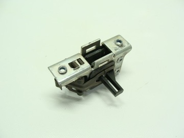 OPEL CORSA C ZAMEK RYGIEL KANAPY TYŁ LEWY 90484109