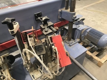 Кромкооблицовочный станок Unicant