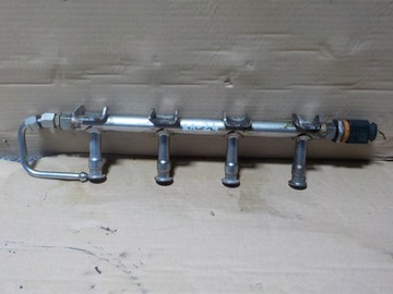 AUDI A1 1.2 TSI РЕЙКА ВПРЫСКА 03F133320