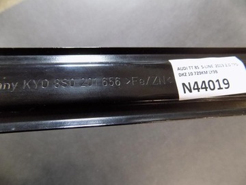 AUDI TT 8S DRŽÁKY NÁDRŽE PALIVA 8S0201656