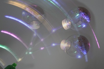 СВЕТЯЩИЙСЯ РАСПЫЛЯЮЩИЙ ШАР WINDMILL MUSIC E0906 EMAJ