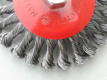 ДИСКОВАЯ ЩЕТКА ИЗ ВИТОЙ ПРОВОЛОКИ 125