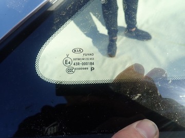 KIA NIRO 16-> SKLO (OKNO) TROJŮHELNÍK PRAVÝ ZADNÍ