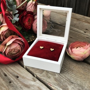 КОРОБКА ДЛЯ БЕЛЫХ ОБРУЧАЛЬНЫХ КОЛЬЦ В РУСТИКЕ с гравировкой