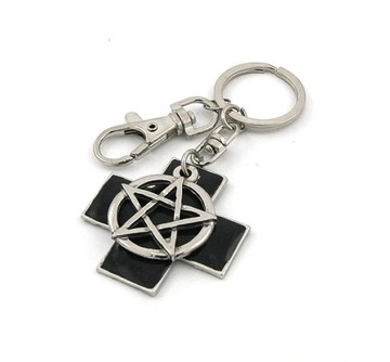BRELOK PENTAGRAM BLACK CROSS