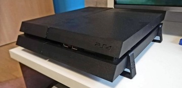 PS4 «Толстые ноги» охлаждают консоль Play Station