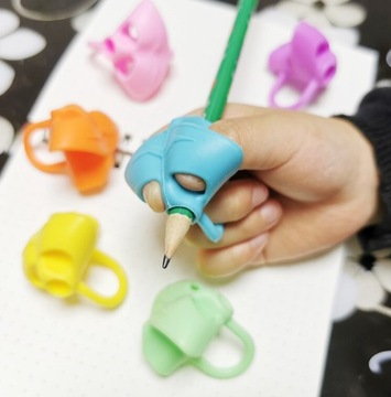 НАКЛАДКА ДЛЯ ОБУЧЕНИЯ ПИСАТЬ ДЛЯ ШАРИКОВОЙ РУЧКИ КАРАНДАША 1 ШТ.