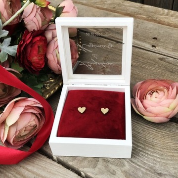 БЕЛАЯ КОРОБКА ДЛЯ ОБРУЧАЛЬНЫХ КОЛЬЦ с гравировкой WEDDING LOVE