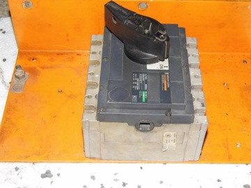 Wyłącznik Merlin Gerin INS 250-200