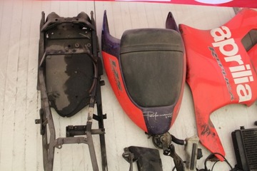 РАМКА ХОЛОДИЛЬНИКА APRILIA RS 125