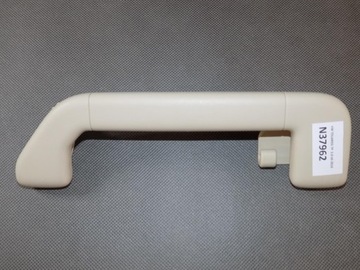 VW TOUAREG 7P RĄCZKA PODSUFITKI 7P6857643